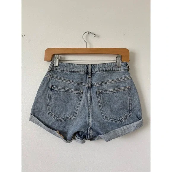 PacSun Women's Light Wash Mom Jean Shorts – Size 24 - Picture 2 of 4